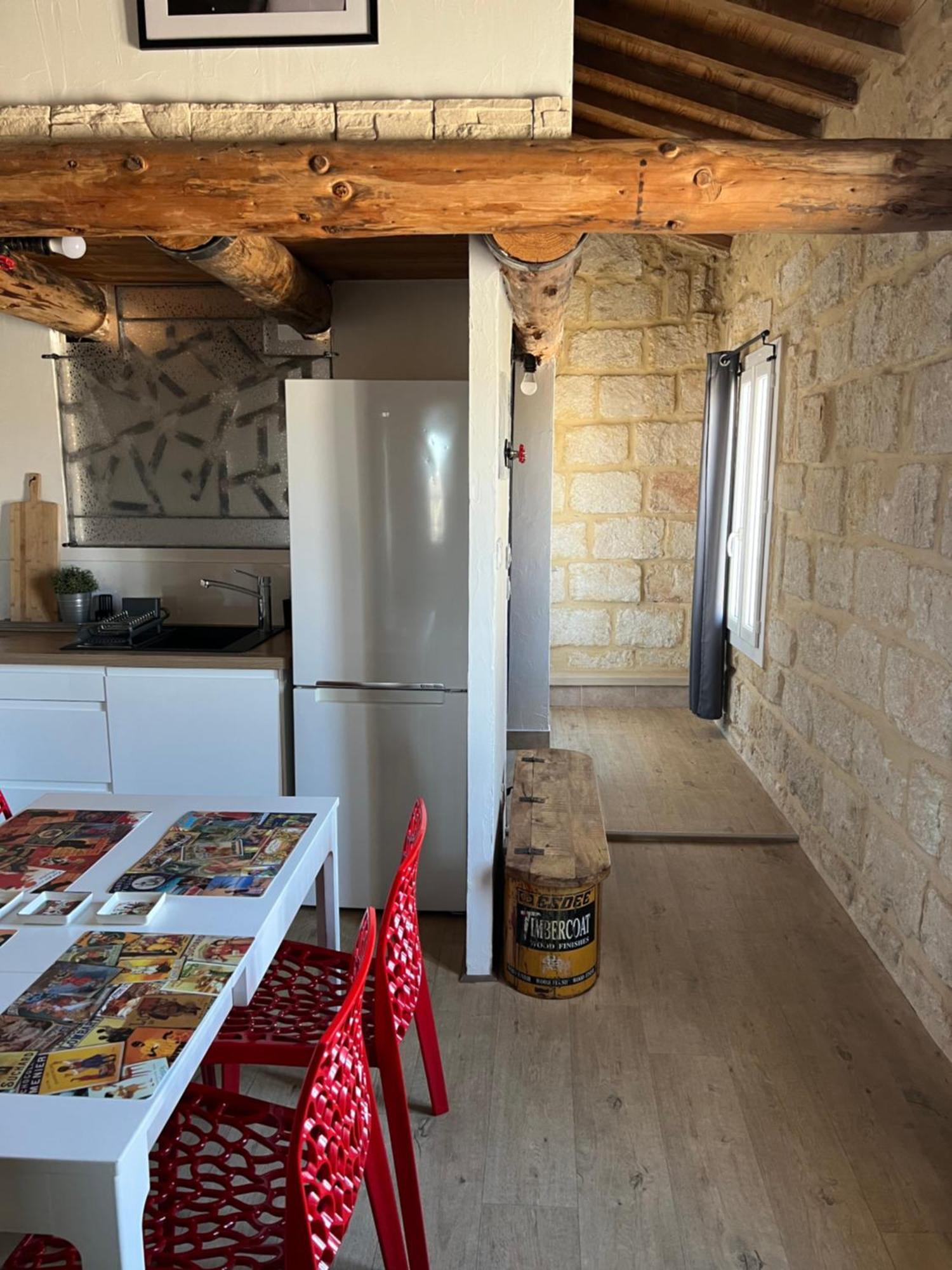 Lou Mireio Apartment Aigues-Mortes Luaran gambar